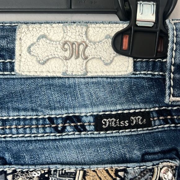 Stylish Embroidered Denim Jeans by Miss‎ Me Size 25 - Picture 3 of 9